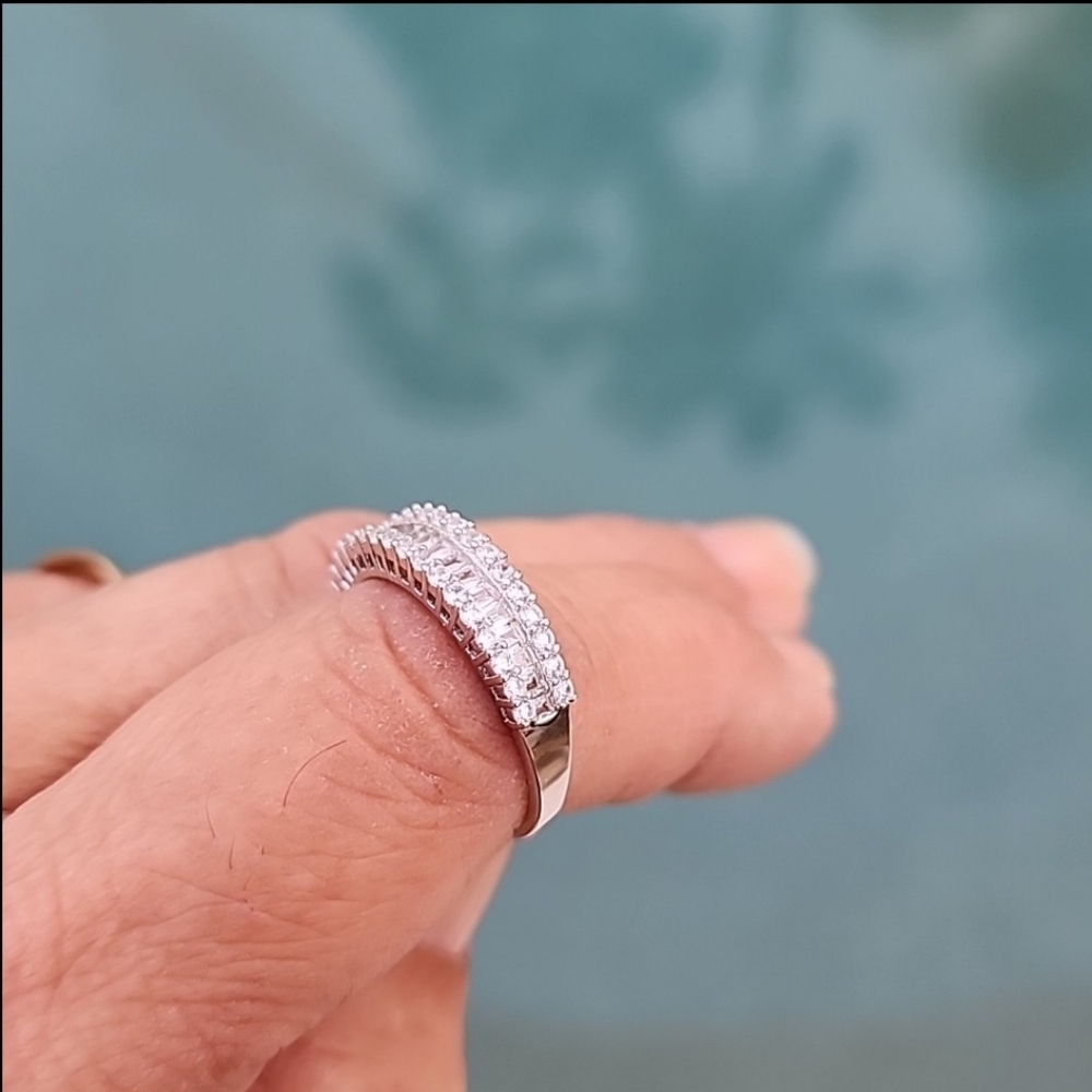 STERLING SILVER 925 3 Row CZ Wedding Band Ring Size 8 Baguette Round Anniversary - Picture 11 of 16